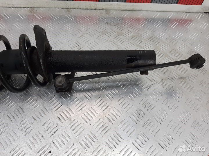 Стойка для Volkswagen Passat 6