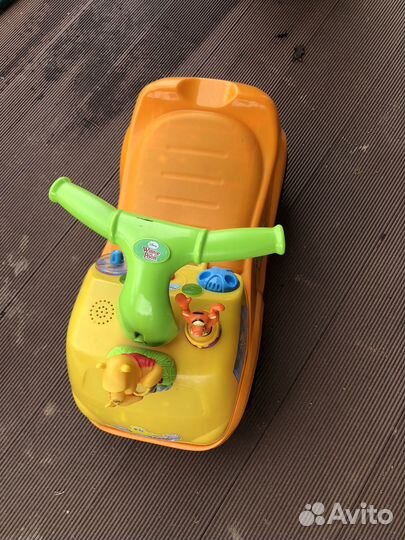 Машинка-каталка (толокар) / игрушки детские