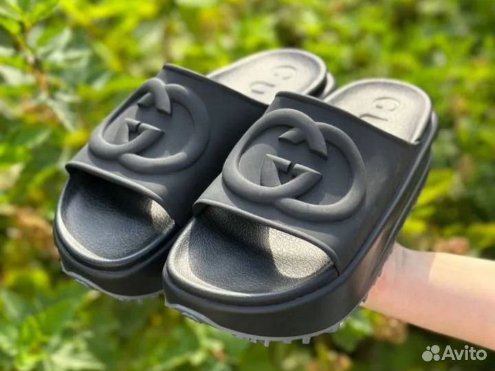 Шлепки Gucci 38