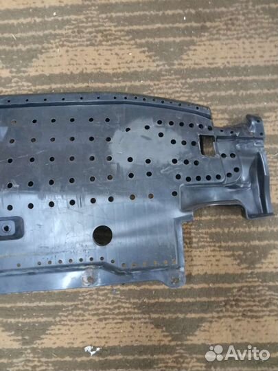 Пыльник переднего