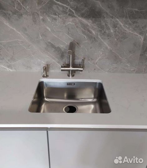 Столешница из кварцевого агломерата