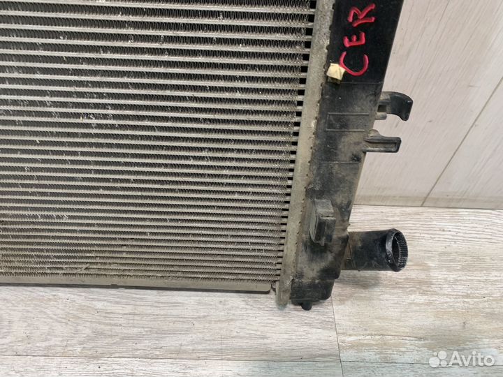 Радиатор охлаждения Kia Cerato 3/ Ceed 2