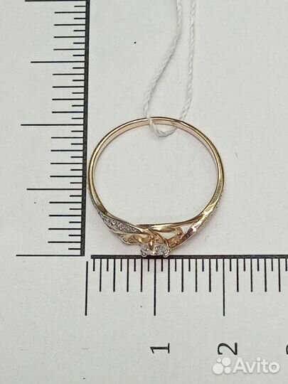 Золотое кольцо с камнем 18р