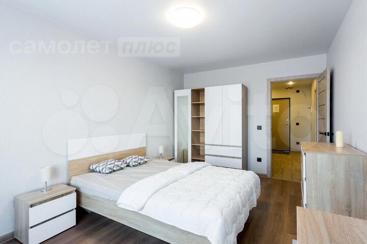 2-к. квартира, 57 м², 7/17 эт.