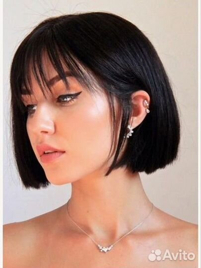 Парик черный каре