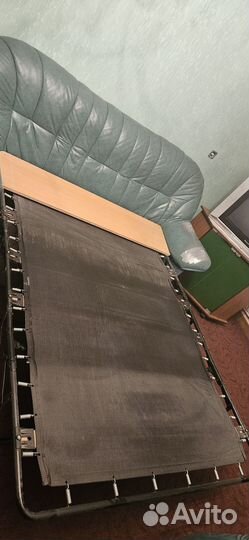Кожаный диван бу