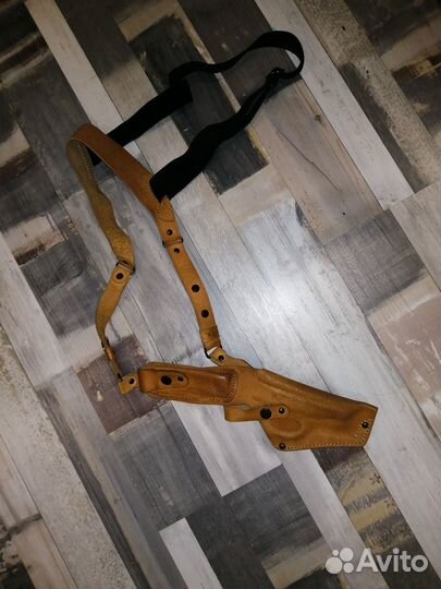 Кобура наплечная кожаная