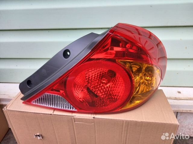 Фонарь задний правый KIA Spectra