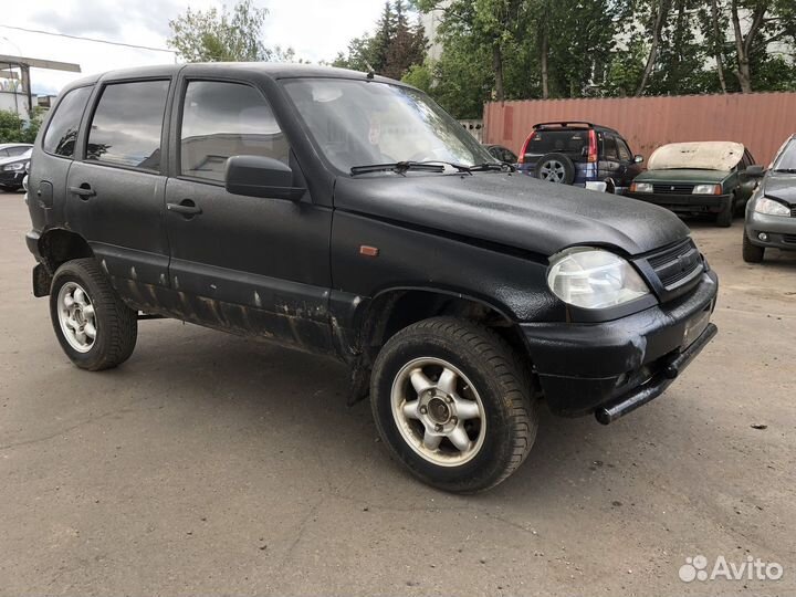 В разборе Niva chevrolet 2123