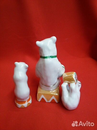 Статуэтки «Цирковые медведи с тумбой, с гармошкой