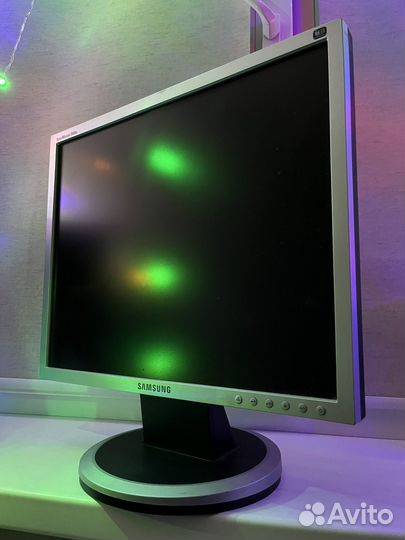 Монитор Samsung б/у