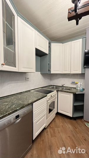 Я декоратор и мастер по перекраске мебели