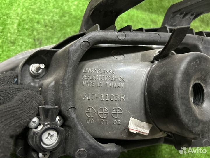 Фара галогеновая передняя правая Honda Civic