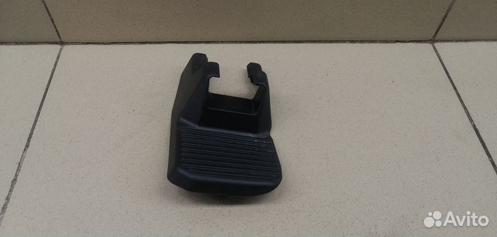 Крышка кронштейна сиденья Hi Lux 2015