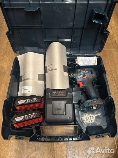 Шуруповерт Bosch gsr 18v 50 (полный комплеккт)