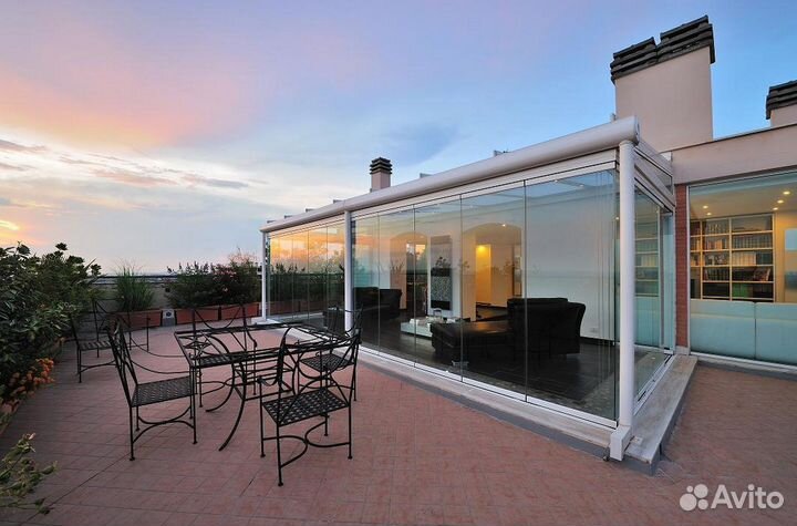 Безрамное остекление беседки