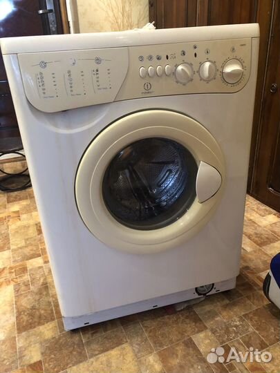Стиральная машина бу indesit (Италия)