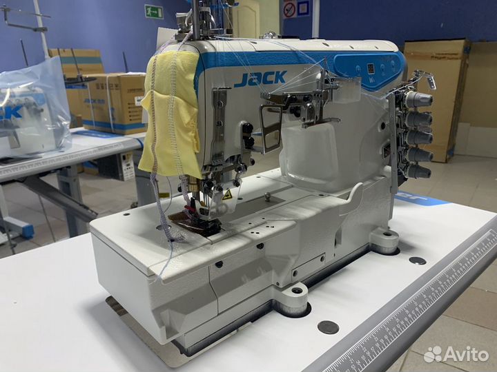 Промышленная швейная машина Jack JK-W4-01 GB 5.6мм
