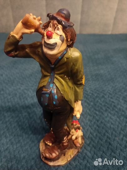 Статуэтка клоун