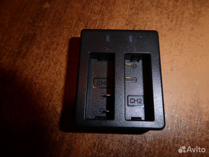 Зарядное устройство для экшн-камеры