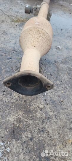 Средняя часть глушителя (резонатор) Lexus RX350 2