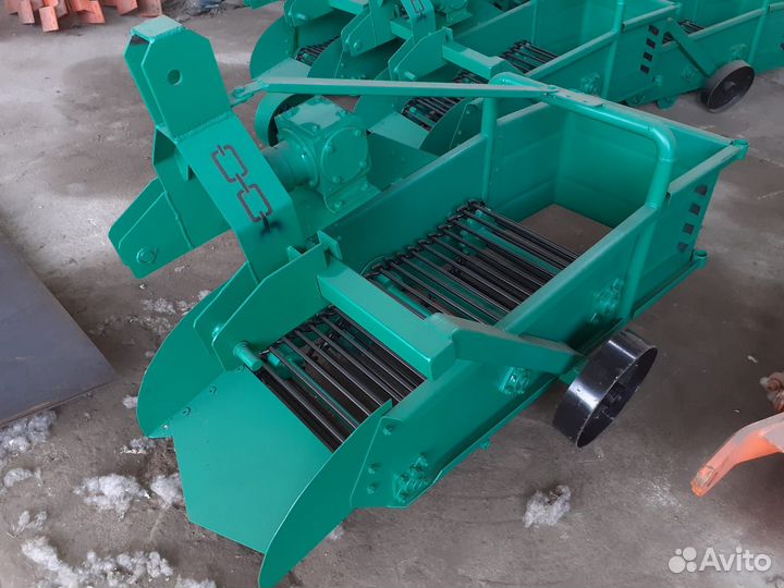 Копатель корнеплодов ЮрМашТрио КН-1, 2023