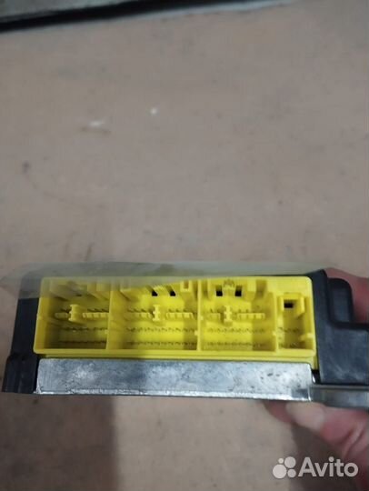 Блок подушек безопасности Nissan Almera G15