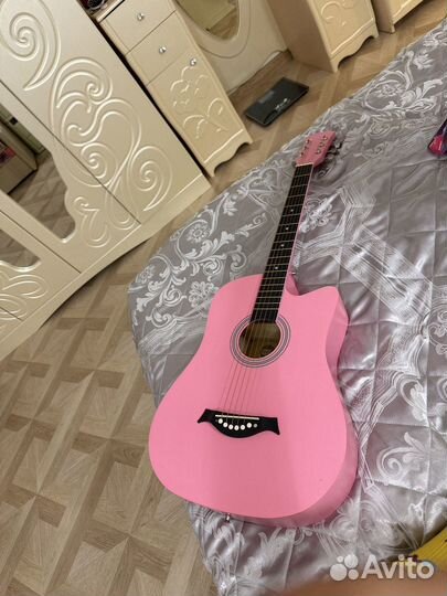 Акустическая гитара