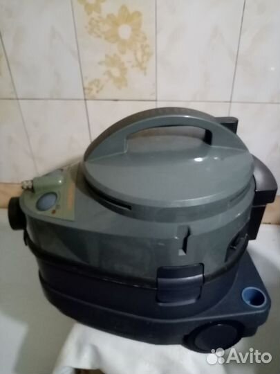 Моющий пылесос Philips Triathlon Turbo 1400w