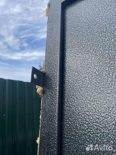 Дверь входная металлическая уличная