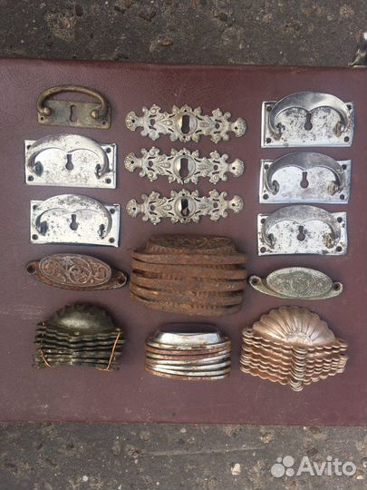 Старинные мебельные ручки