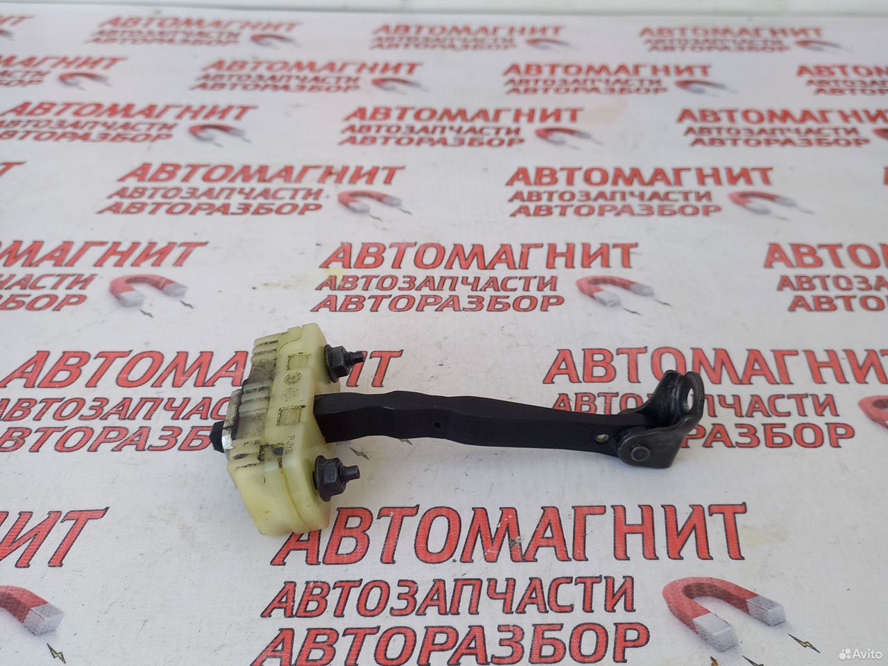 Ограничитель двери передней левой Киа Селтос