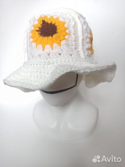 Шляпка, шапка женская вязаная awura