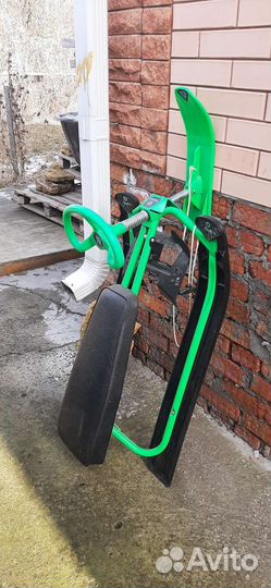 Детские санки (управляемые с тормозом )