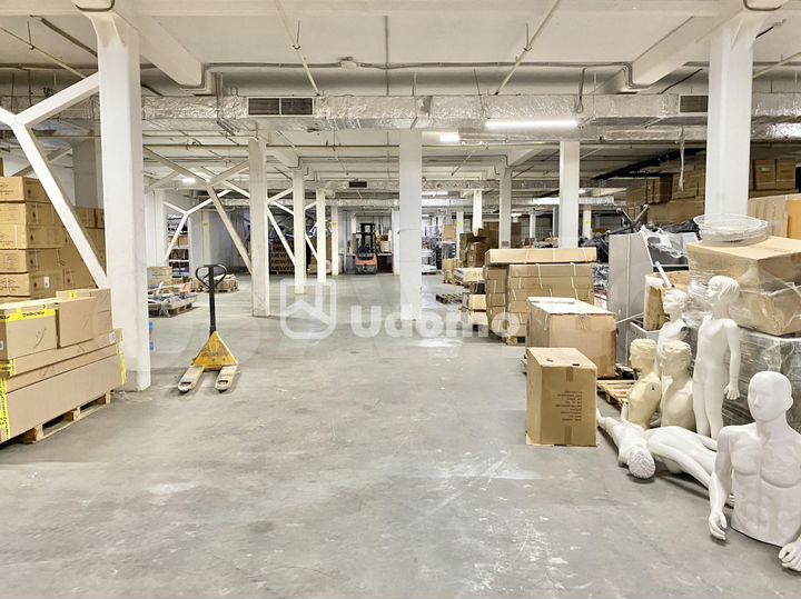 Склад с ндс 1800м на Менделеева с пандусом и без