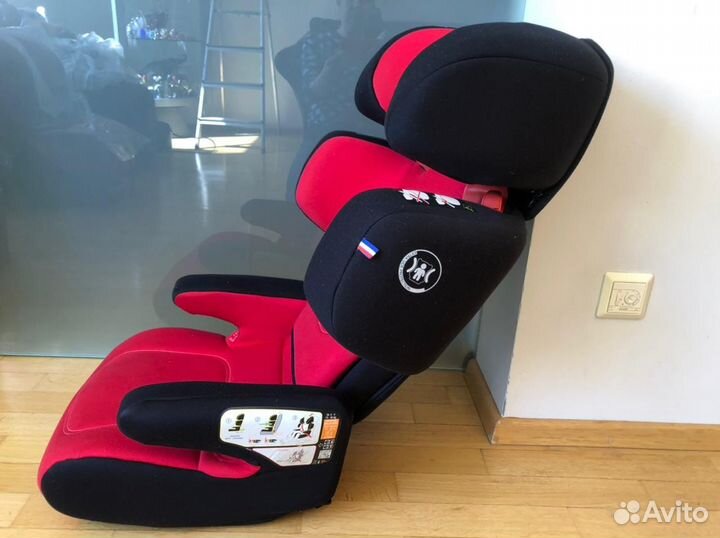 Автомобильное дет кресло