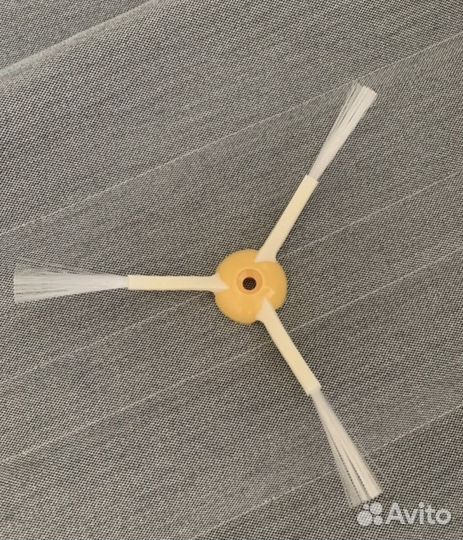 Боковая щетка roomba
