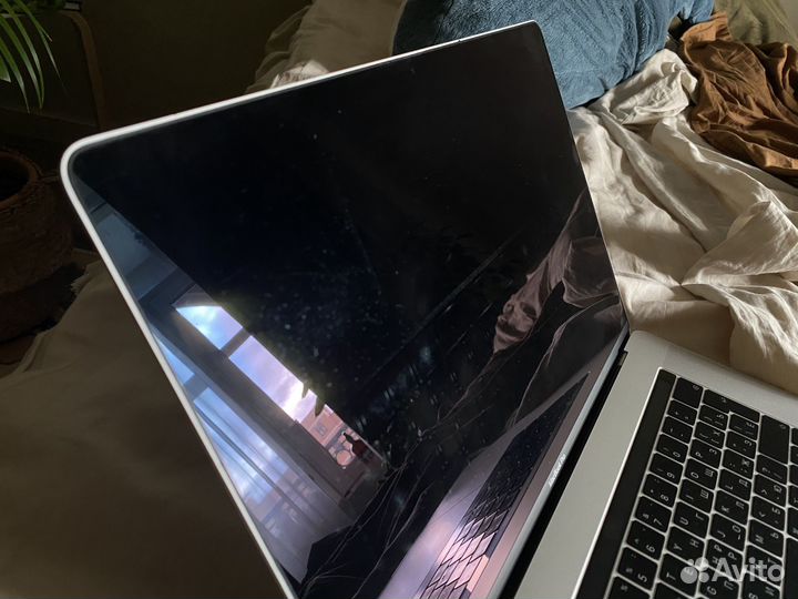 Apple MacBook Pro 2018 ремонт донор на запчасти