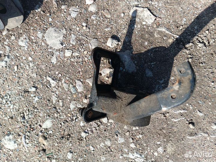 Hyundai Sonata Y3 подушка двигателя