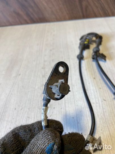 Датчик abs передний левый Kia Rio 3