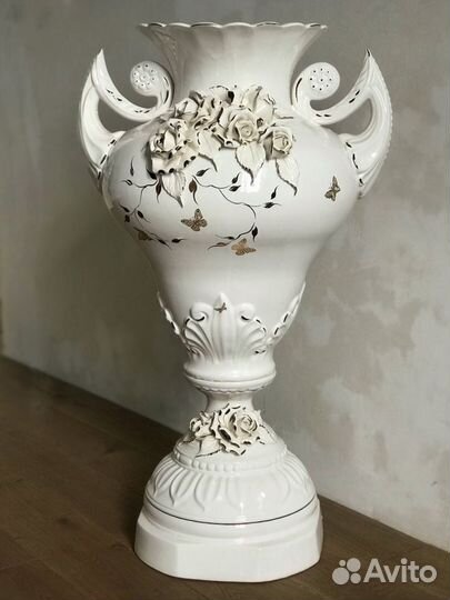 Ваза высокая