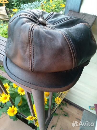 Кепка кожаная