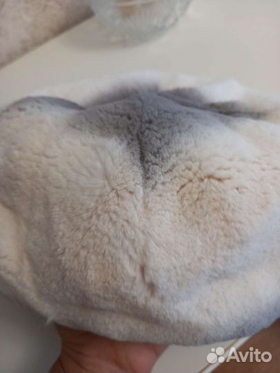 Женские меховые шапки