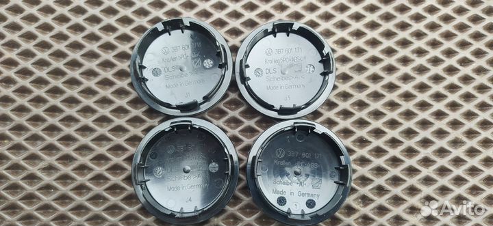 Колпачки колёсных дисков Volkswagen 3B7601171