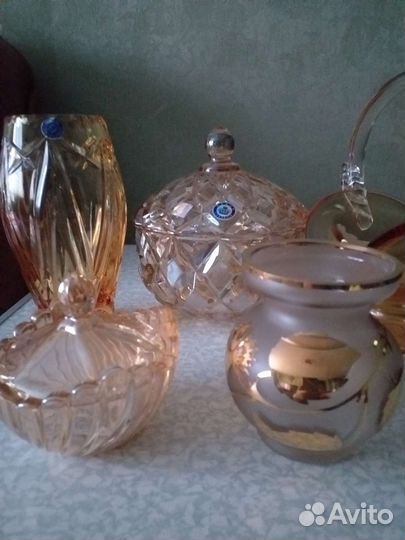 Вазы из цветного стекла