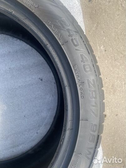 Tigar UHP Ultra High Performance 245/40 R17 95W