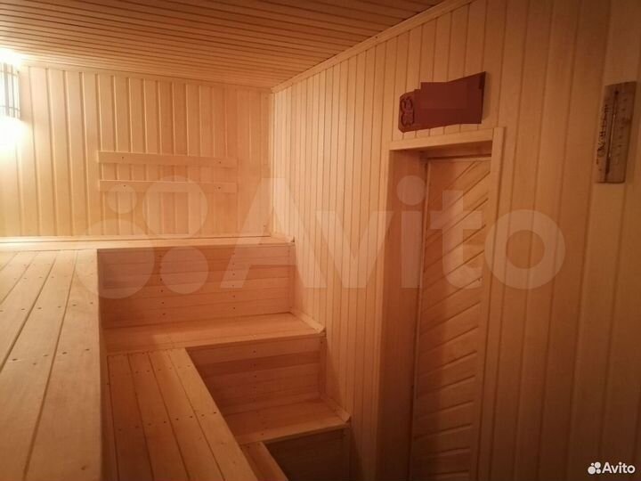 Дом 280 м² на участке 8 сот.