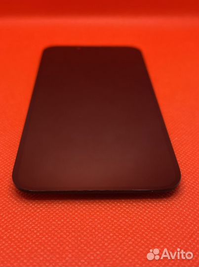Дисплей на iPhone 13