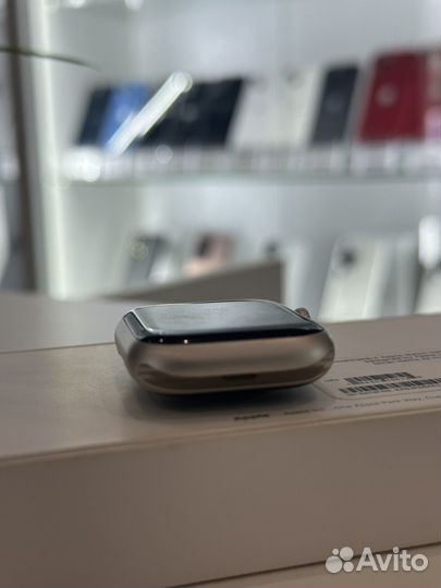 Apple watch 8 41mm Starlight