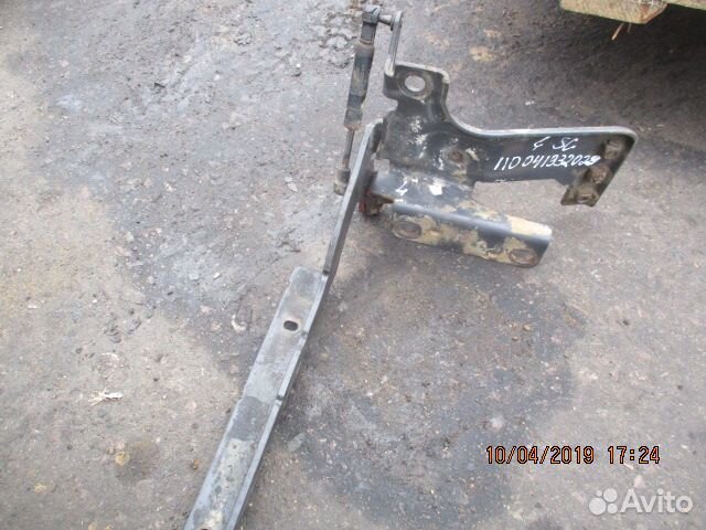 Петля капота левая Scania 1727263